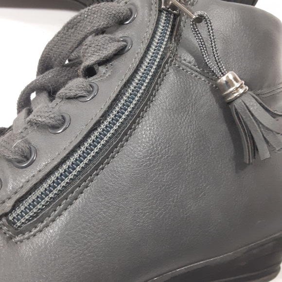 Comfortview Glendaly Size 7W Gray Side Zip Lace Up Faux Leather Ankle Boots - Picture 7 of 8